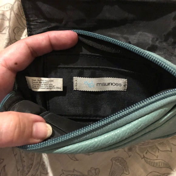 Mint Green Wristlet - Picture 4 of 5